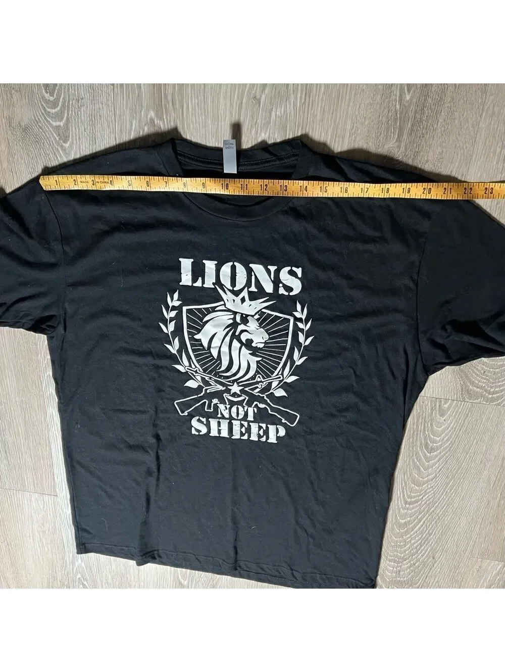 “Lions not sheep” t-shirt Black White Lion Crown Guns AK 47 Rifle Patriot NRA XL